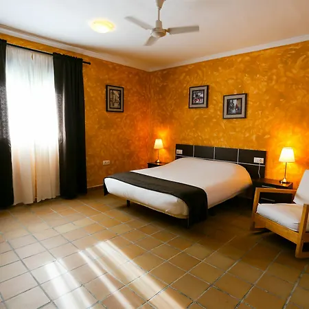 El Celemin De Conil B&B 콘일데라프론테라